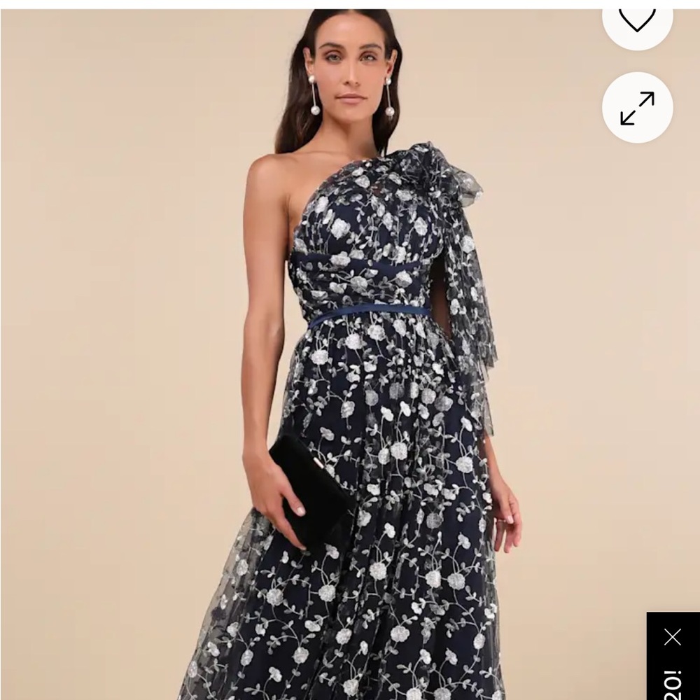 Lulu’s Elegant One-Shoulder embroidered Floral Dress NWT - Picture 1 of 3